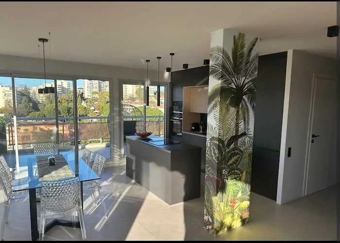 Toit Terrasse * Antibes